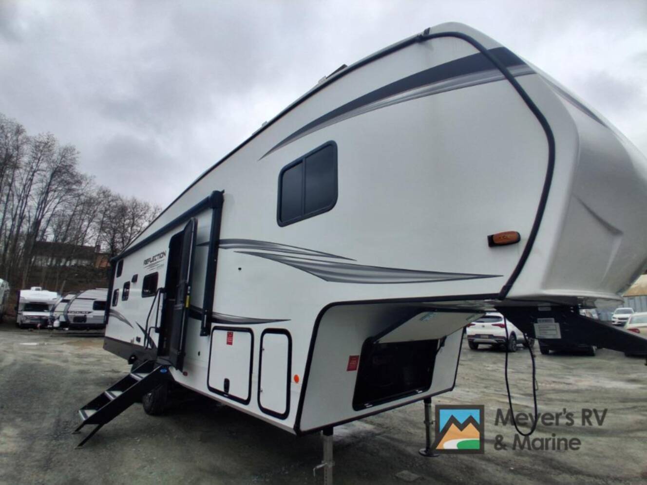 A photo of this 2025 Grand Reflection 27BH