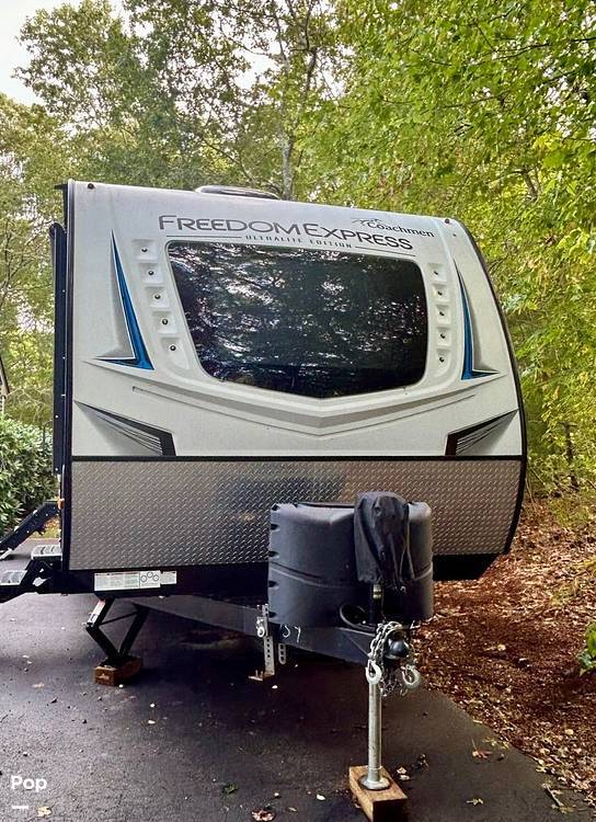2021 Coachmen Freedom Express 287BHDS in plymouth MA