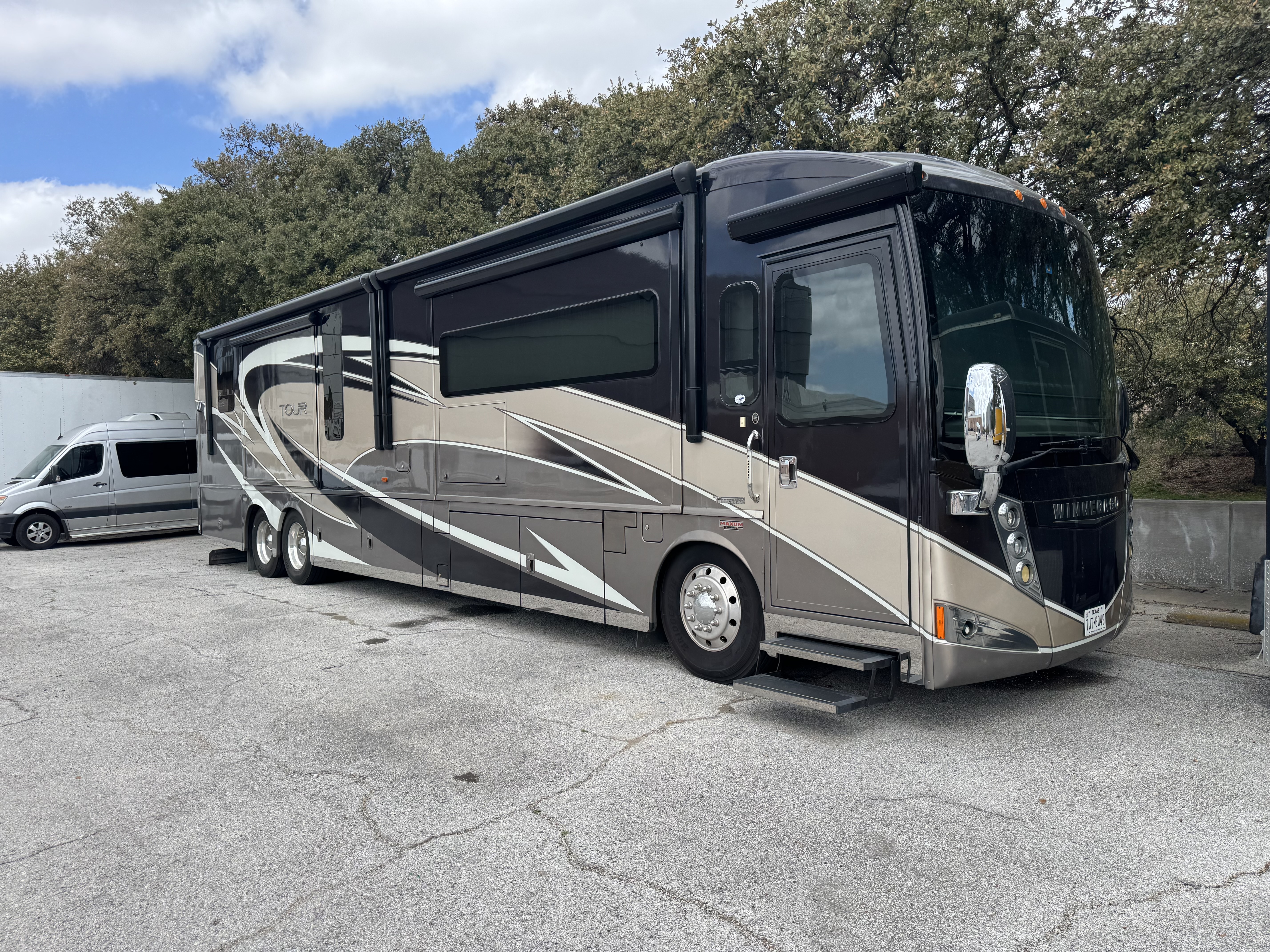 2016 Winnebago TOUR 42QD in dallas TX