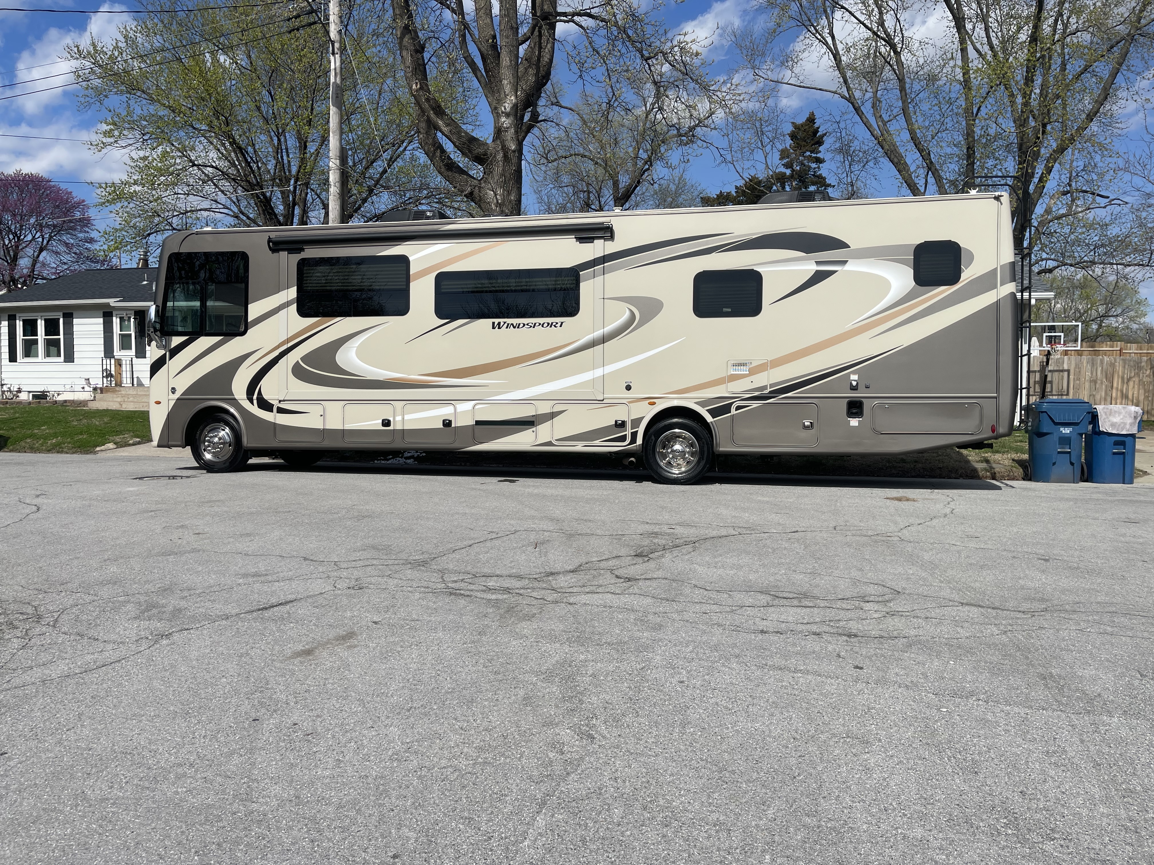 2018 Thor Motor Coach WINDSPORT 35M RV