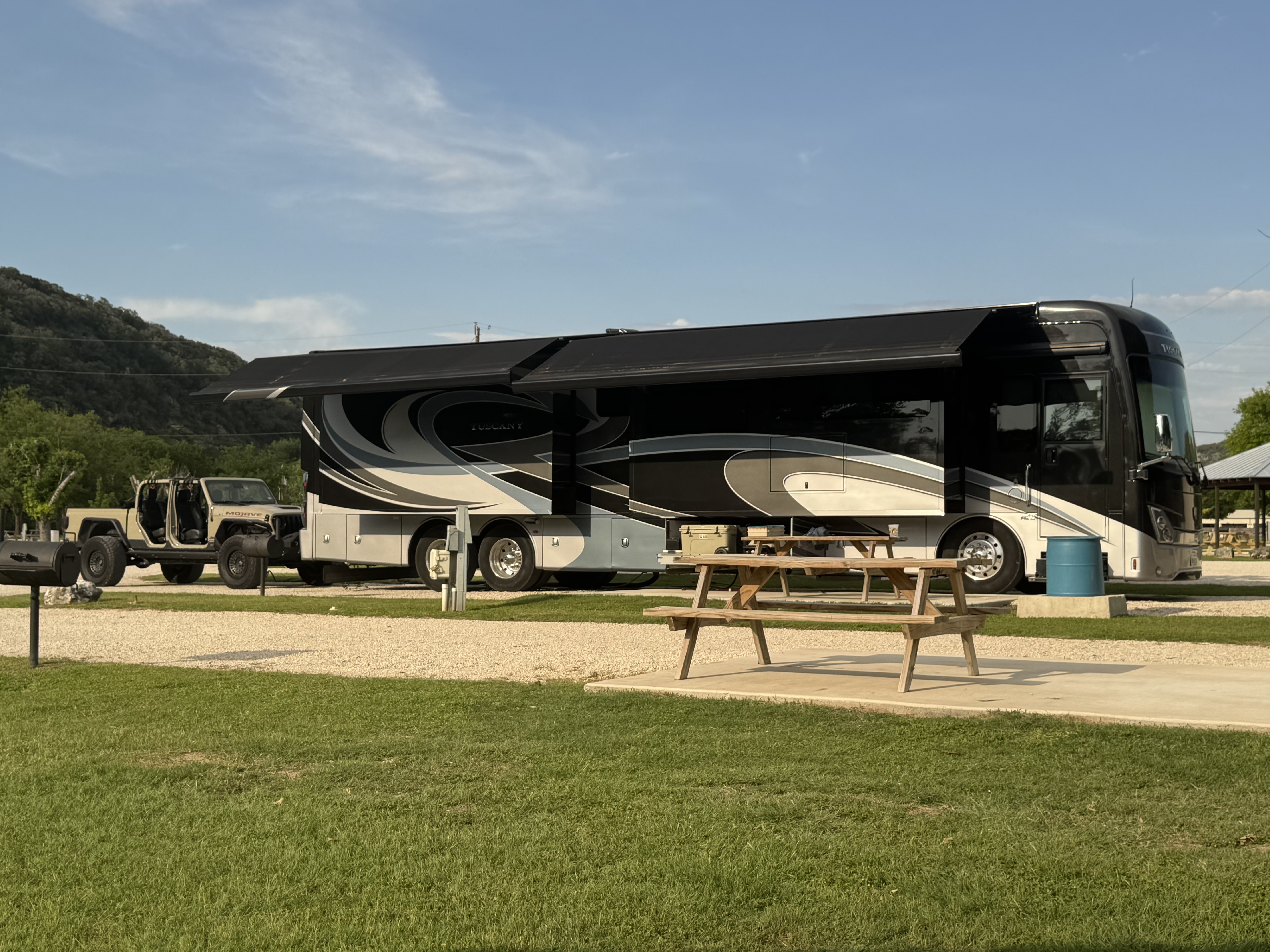 2019 Thor Motor Coach TUSCANY 45MX in montgomery TX