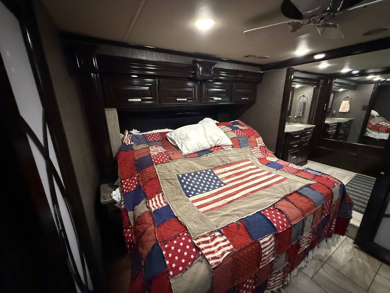 A photo of this 2019 Thor Motor Coach TUSCANY 45MX