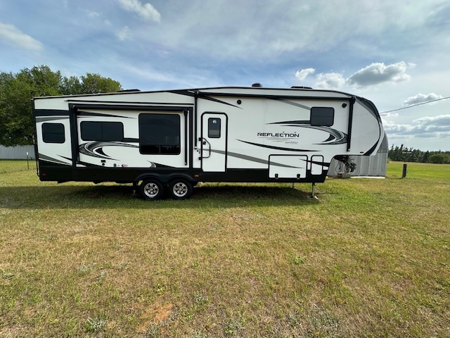 2022 Grand Design REFLECTION 337RLS RV