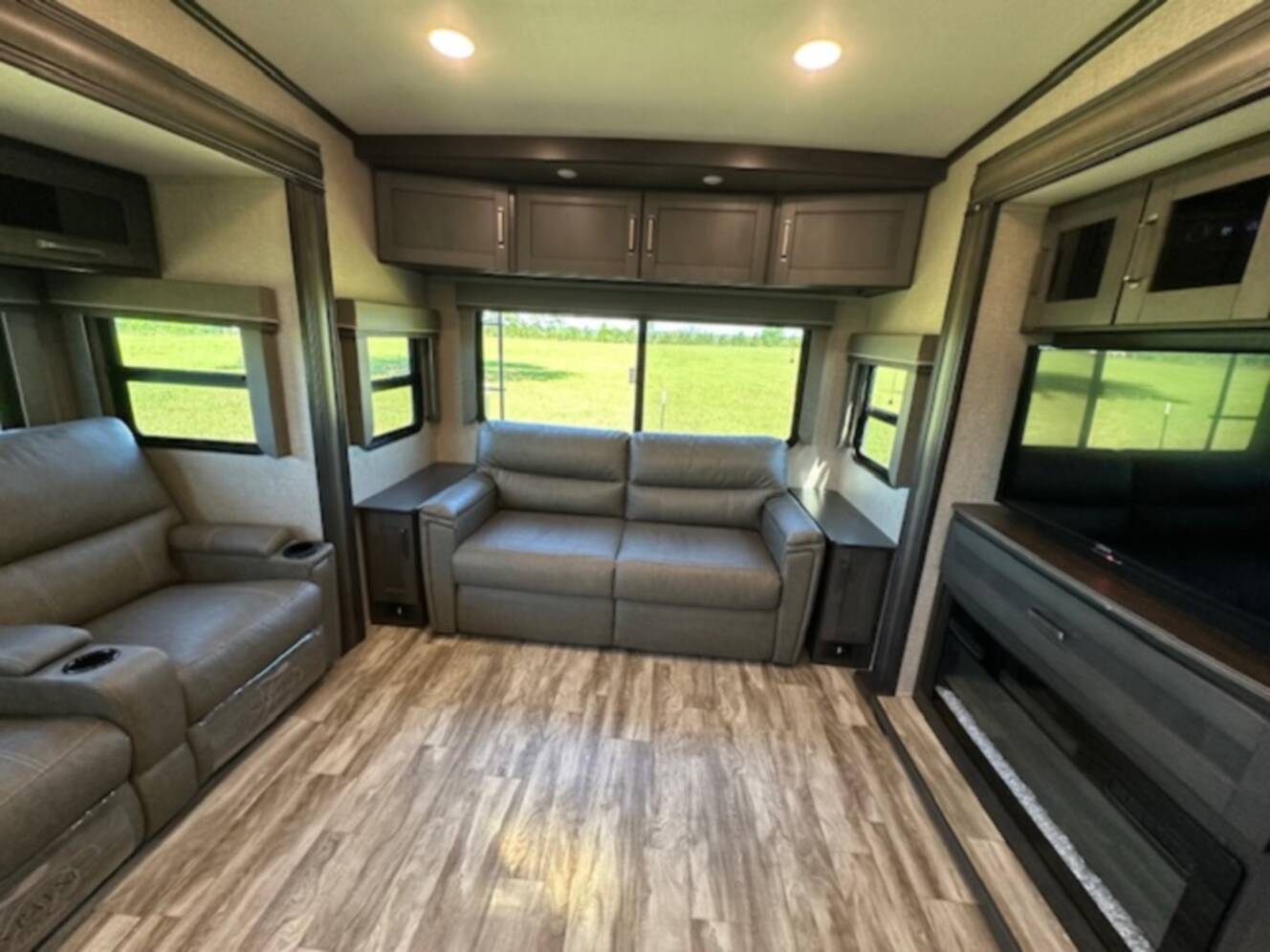 A photo of this 2022 Grand Design REFLECTION 337RLS