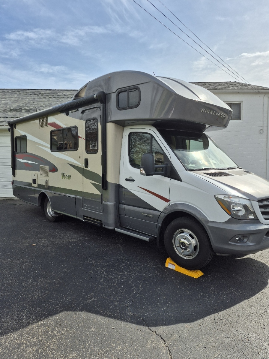 2017 Winnebago VIEW 24G RV