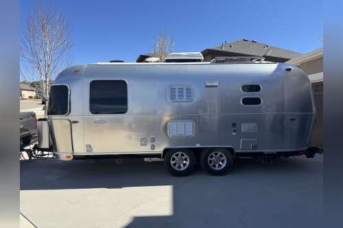 2017 Airstream FLYING CLOUD 23FB QUEEN in loveland CO