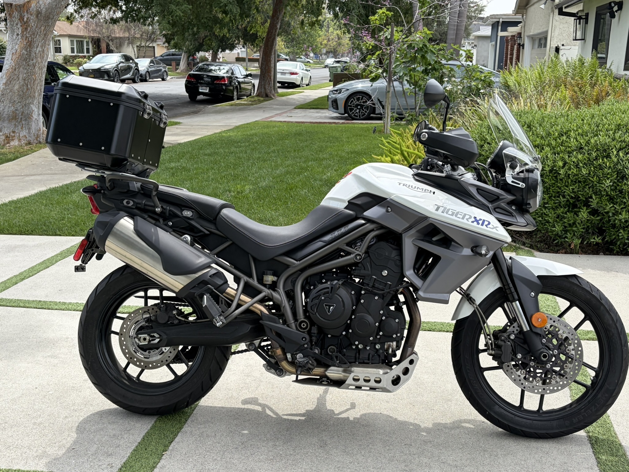 mawさん専用ページ　トライアンフTiger800 カーボン　白2013年式 グーバイク】「トライアンフ タイガー800(triumph)」のバイク検索結果
