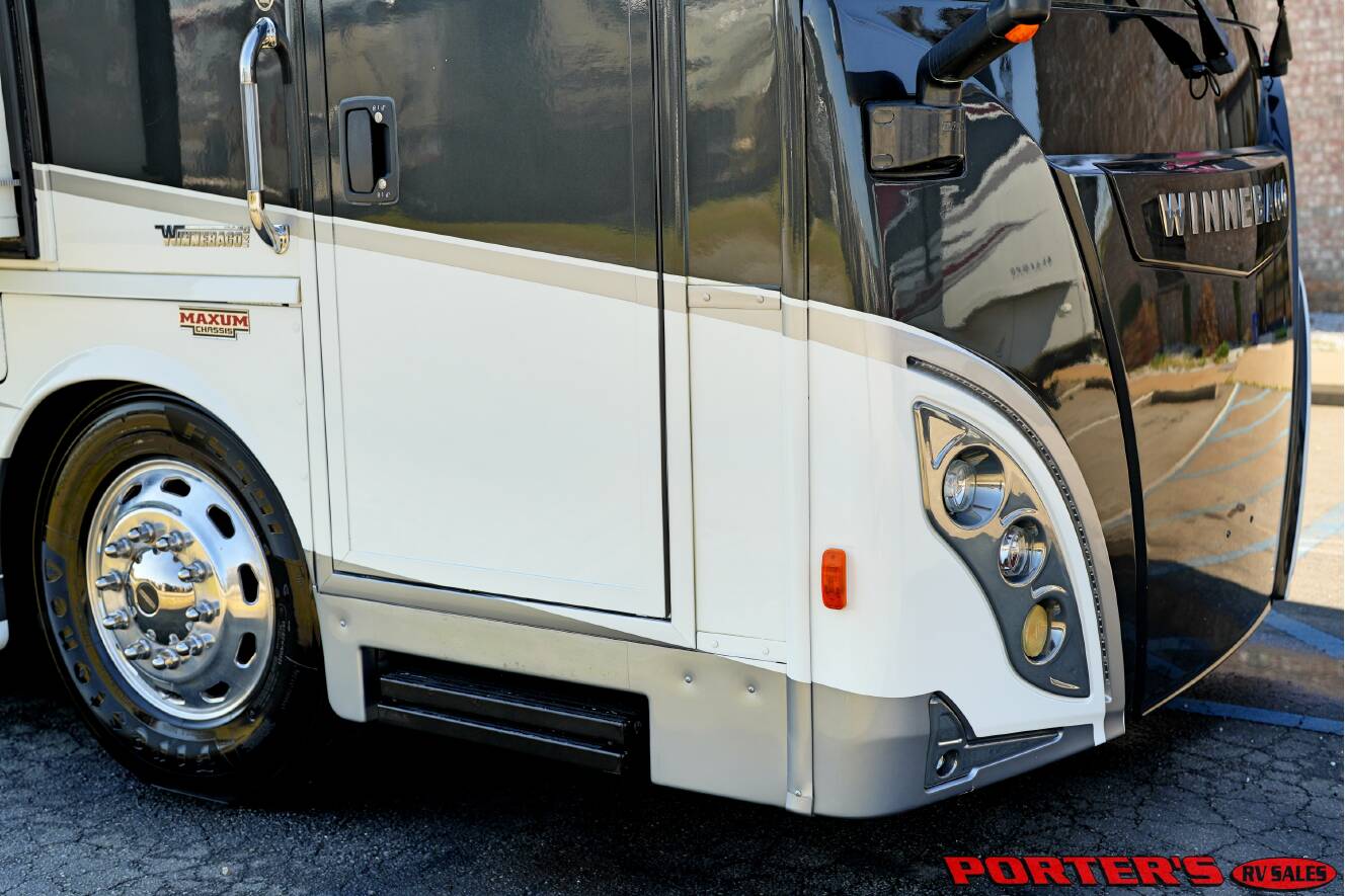 A photo of this 2016 Itasca MERIDIAN 36M