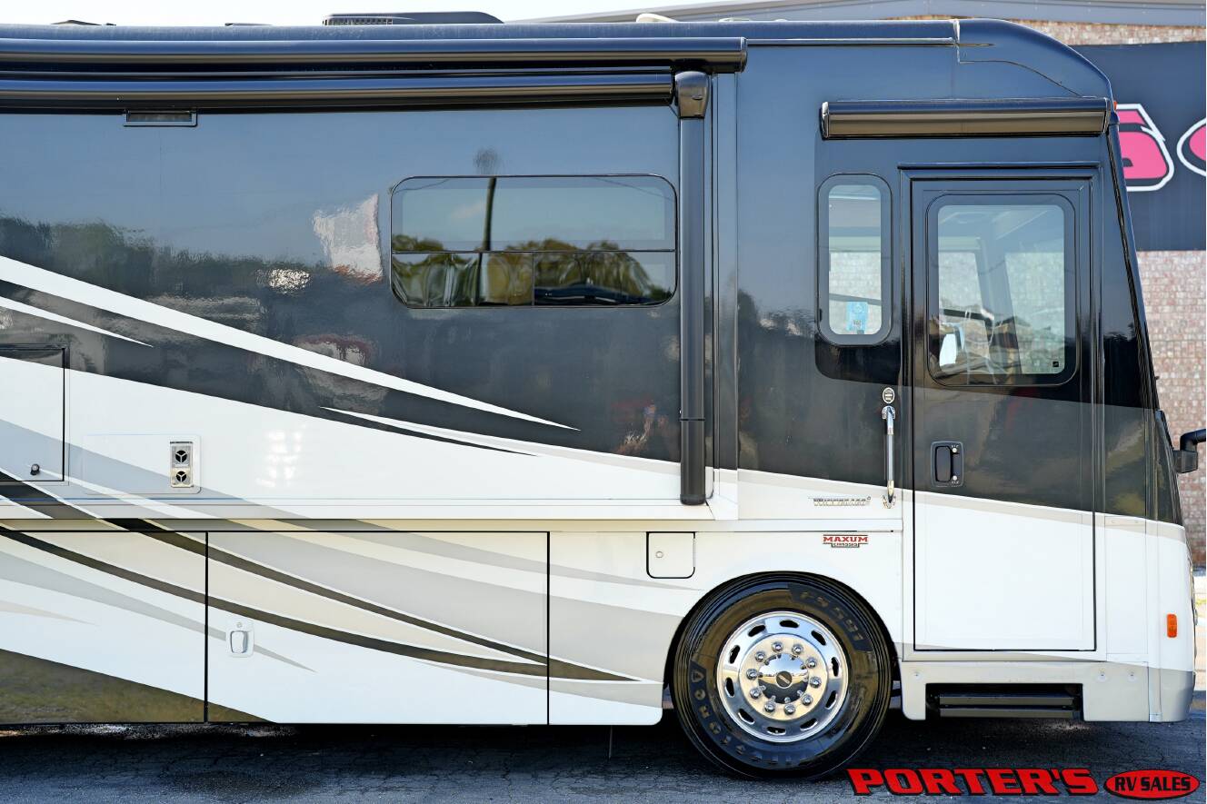 A photo of this 2016 Itasca MERIDIAN 36M