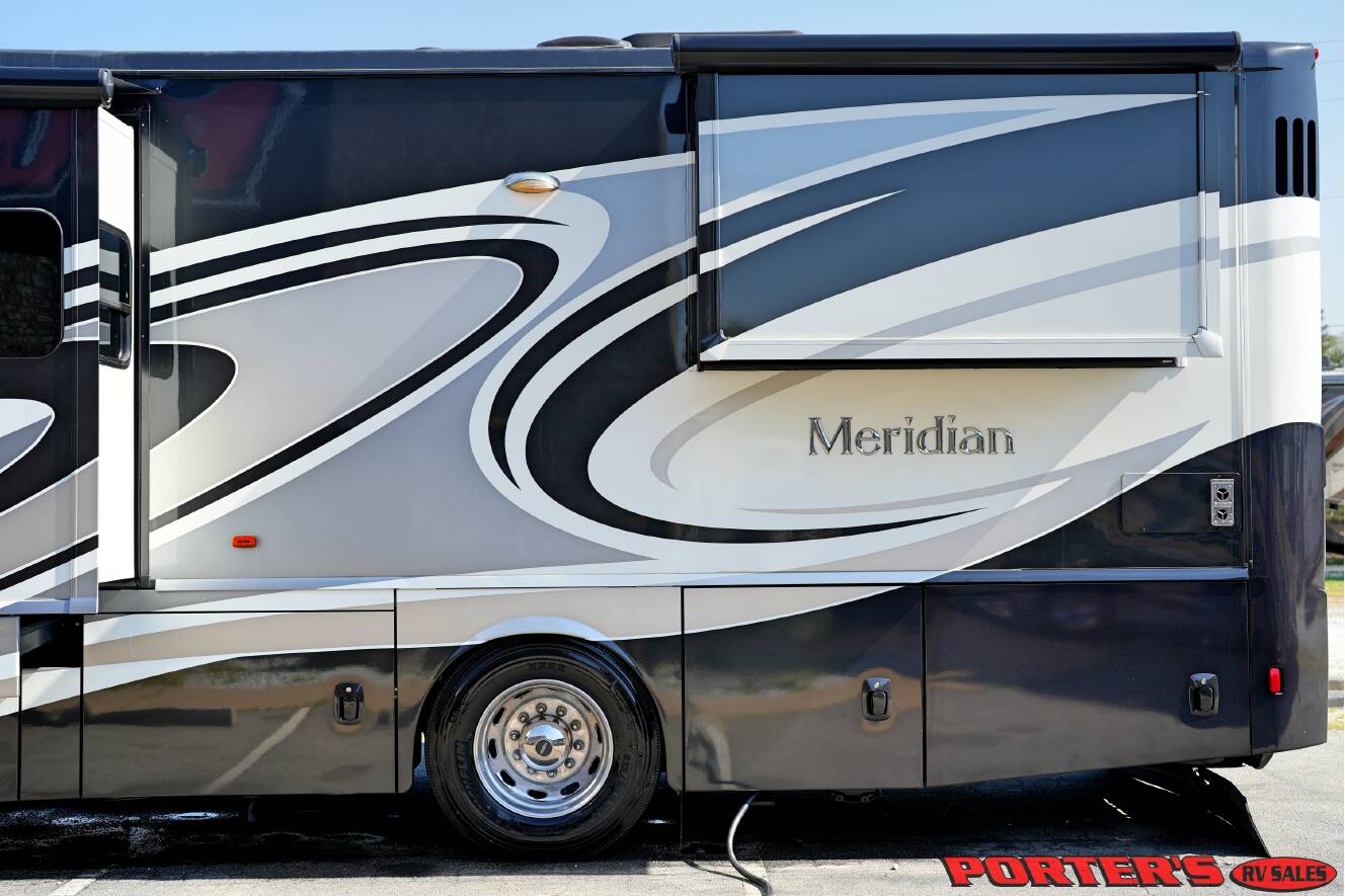 A photo of this 2016 Itasca MERIDIAN 36M