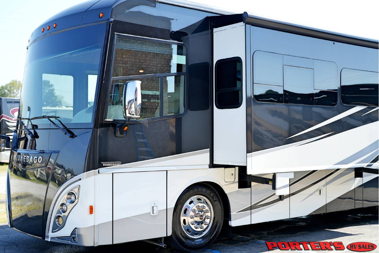 A photo of this 2016 Itasca MERIDIAN 36M