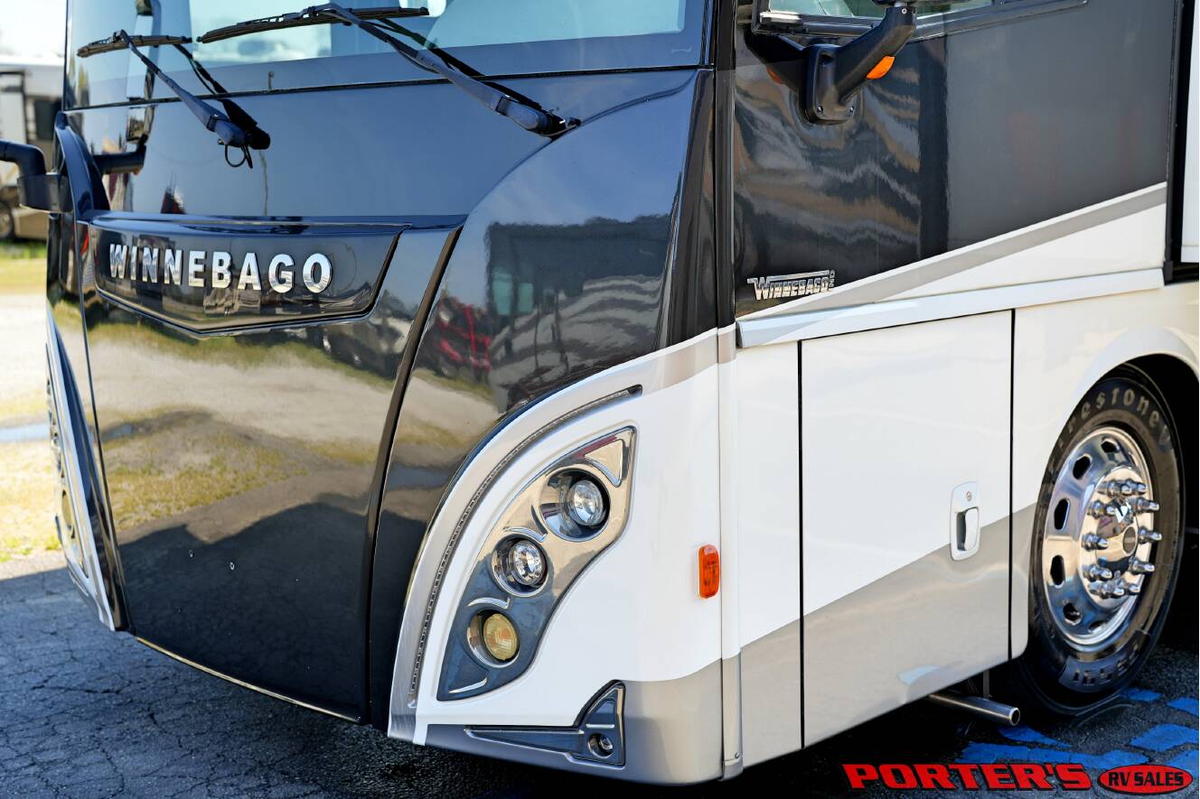 A photo of this 2016 Itasca MERIDIAN 36M