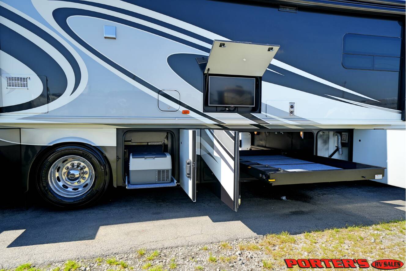 A photo of this 2016 Itasca MERIDIAN 36M