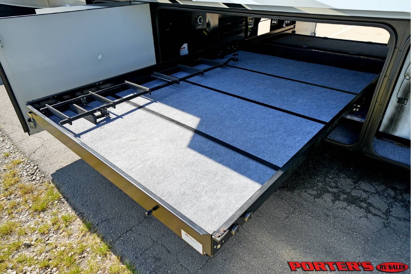 A photo of this 2016 Itasca MERIDIAN 36M