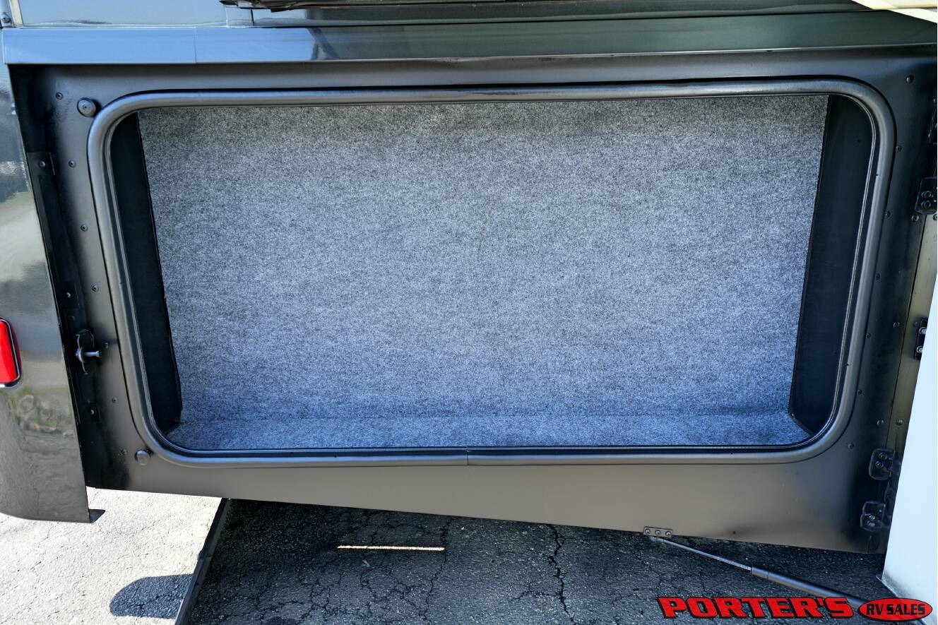 A photo of this 2016 Itasca MERIDIAN 36M