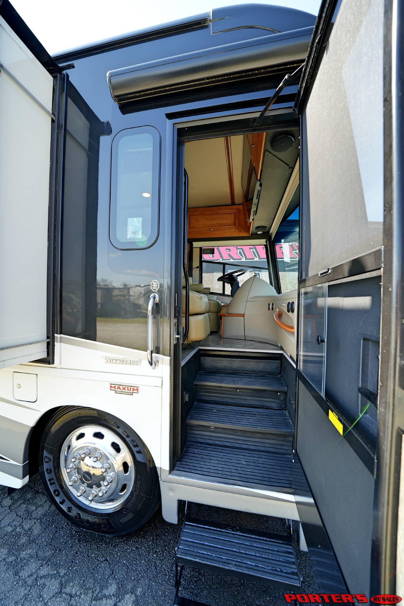 A photo of this 2016 Itasca MERIDIAN 36M