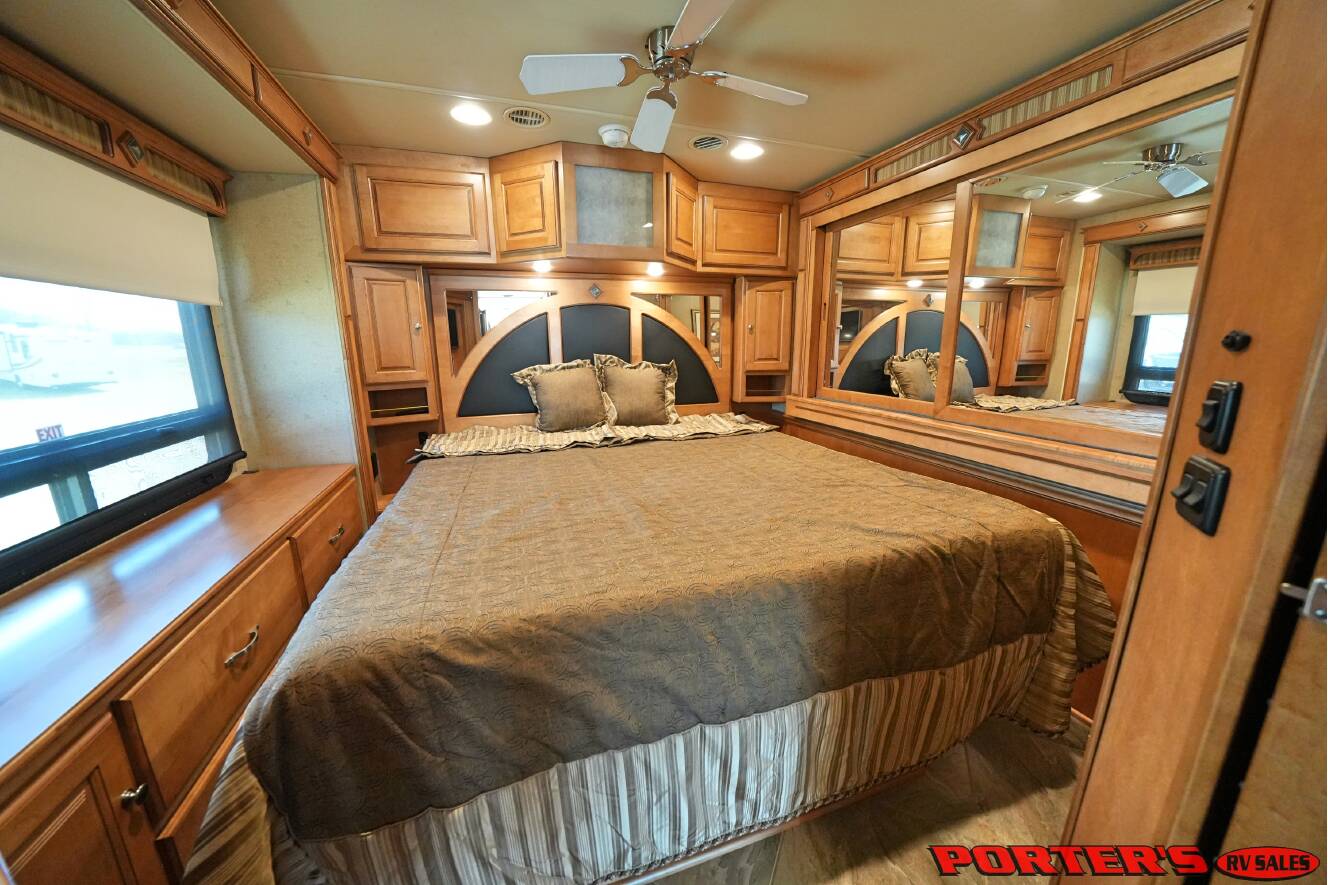 A photo of this 2016 Itasca MERIDIAN 36M