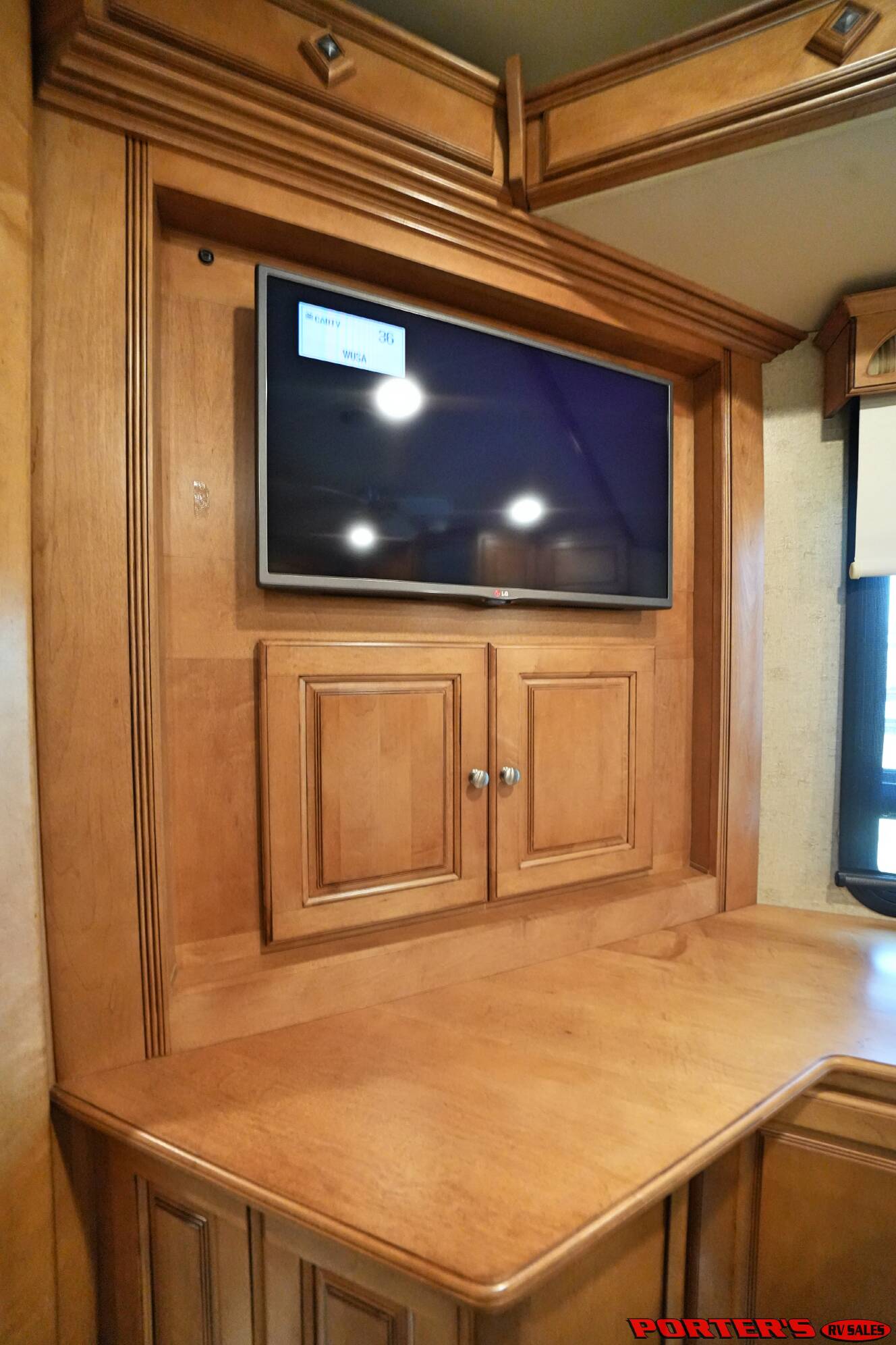 A photo of this 2016 Itasca MERIDIAN 36M