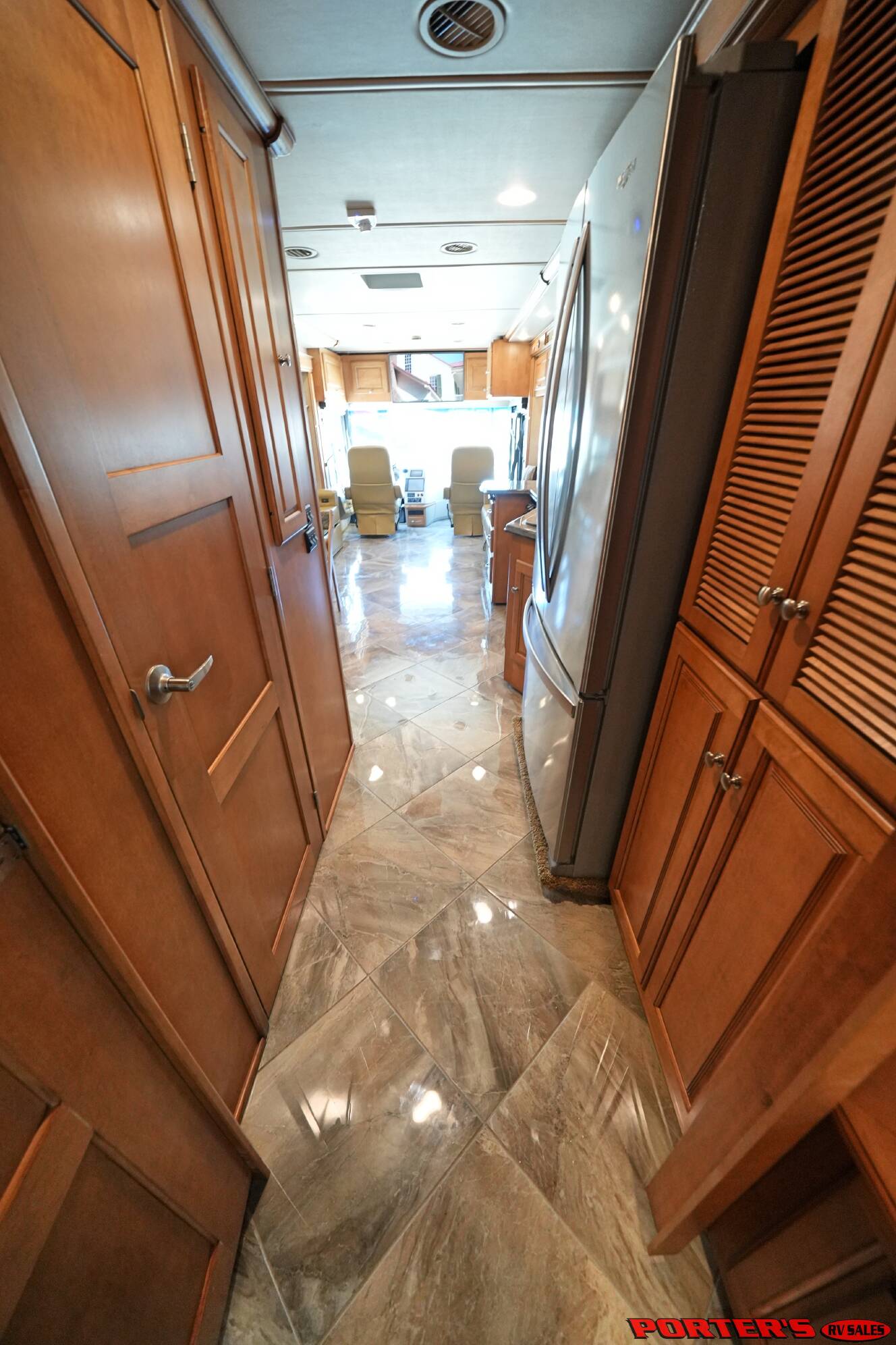 A photo of this 2016 Itasca MERIDIAN 36M