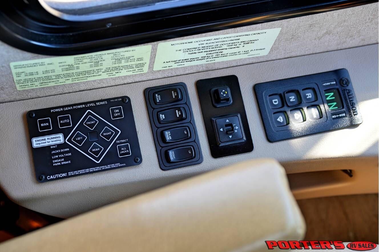 A photo of this 2016 Itasca MERIDIAN 36M