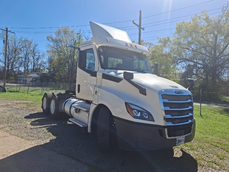 2019 FREIGHTLINER CASCADIA 126 in Monroe, LA