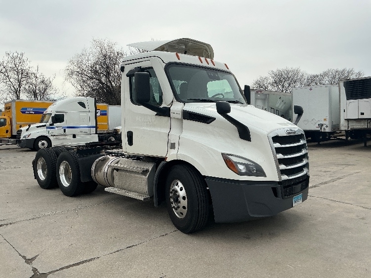 2020 FREIGHTLINER CASCADIA 116 in Chicopee, MA