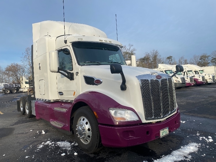 2020 PETERBILT 579 in Jessup, MD