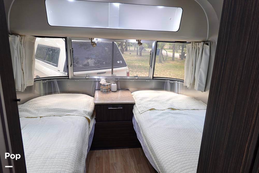 2018 Airstream International Signature 25FB Twin in austin TX