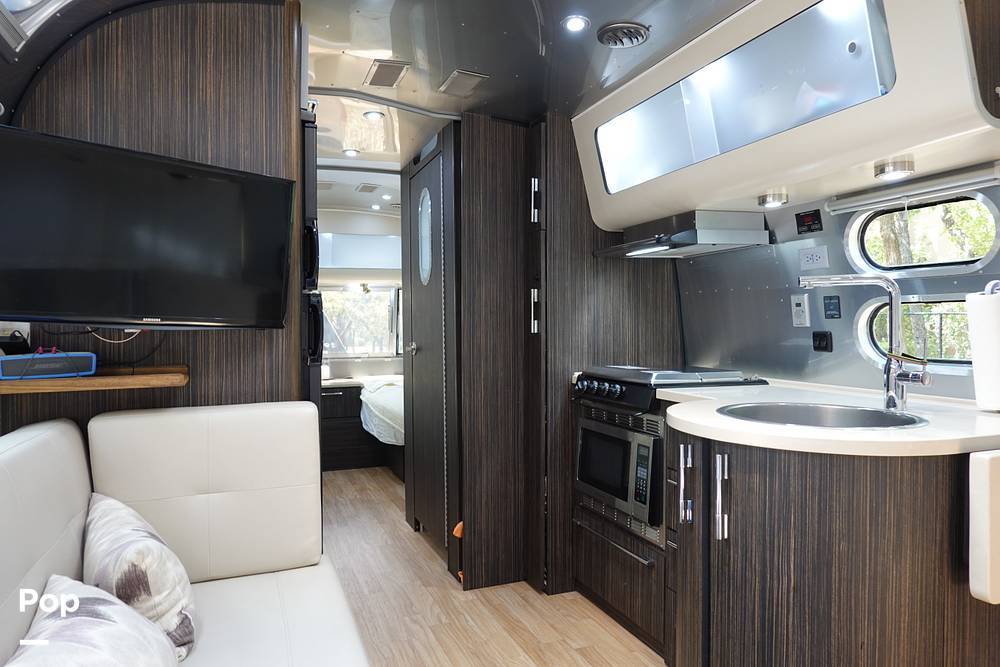 2018 Airstream International Signature 25FB Twin in austin TX