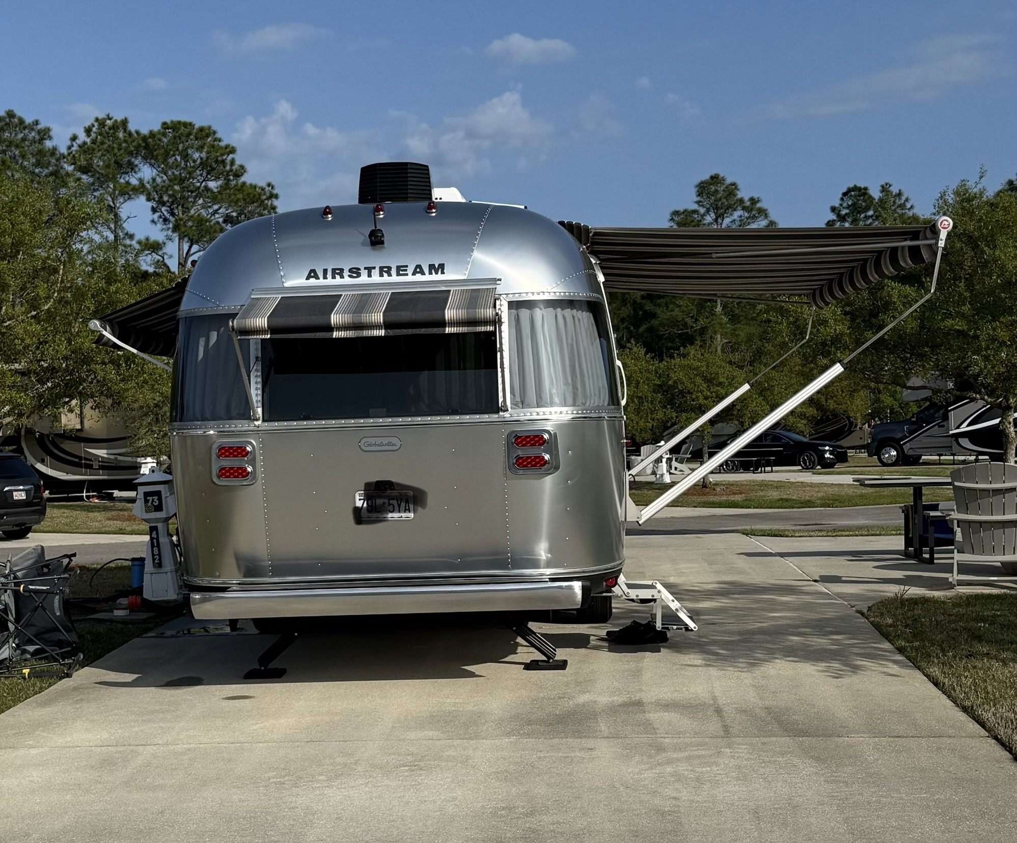 2022 Airstream GLOBETROTTER 27FB TWIN RV