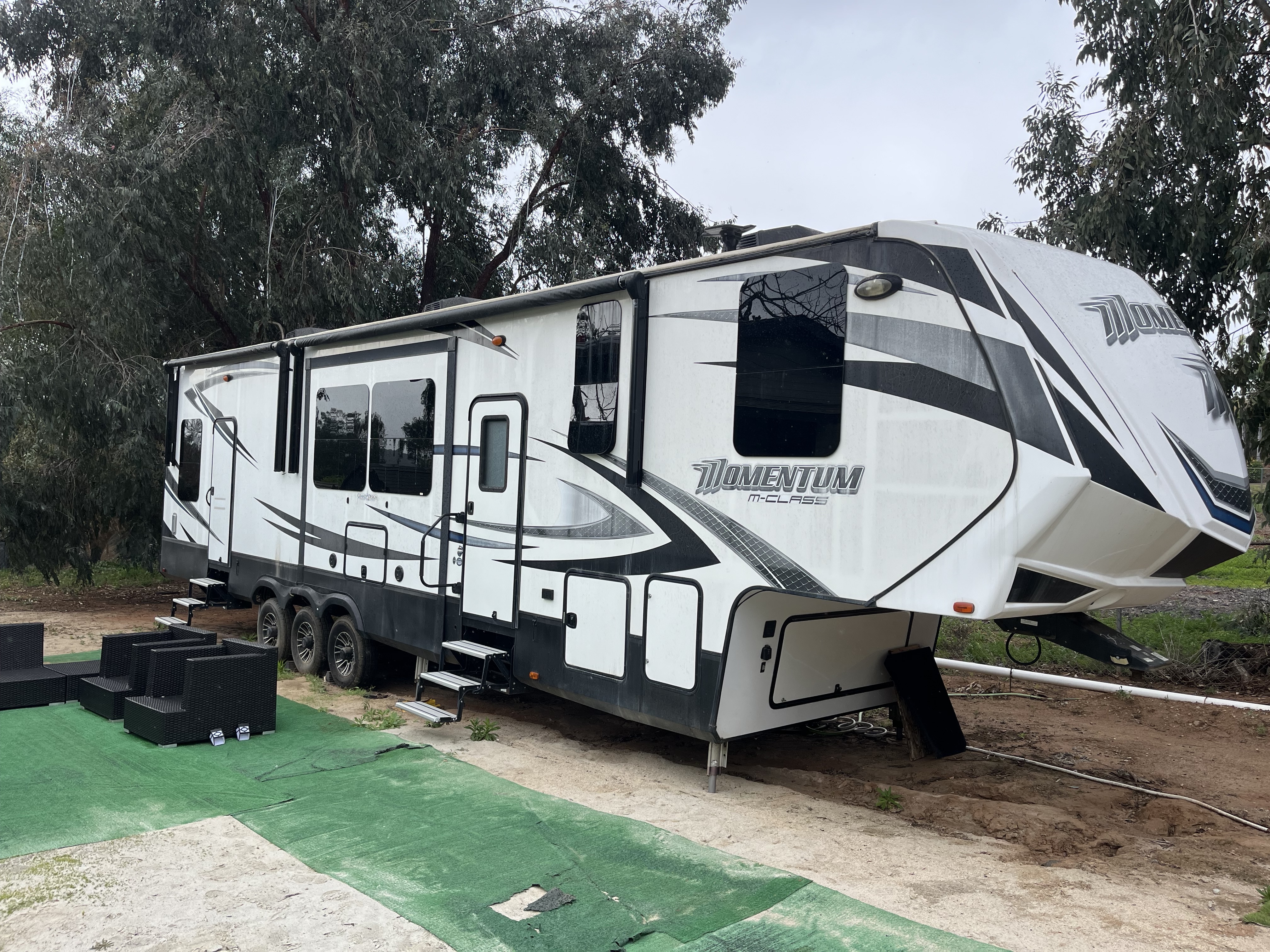 2017 Grand Design MOMENTUM M-CLASS 388M RV