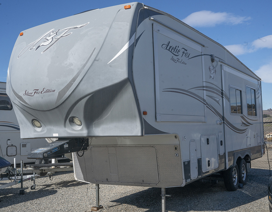 2013 Northwood Mfg ARCTIC SILVER FOX EDITION 27-5L in wenatchee WA