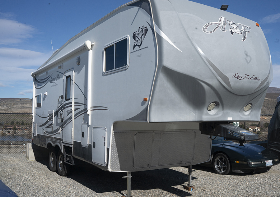 2013 Northwood Mfg ARCTIC SILVER FOX EDITION 27-5L in wenatchee WA