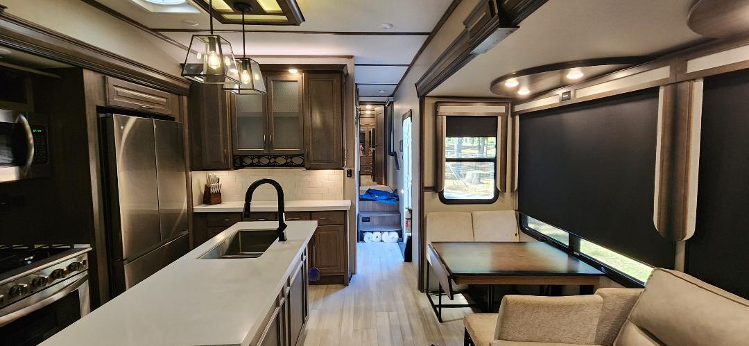 2022 Grand Design SOLITUDE 378MBS in townsend GA