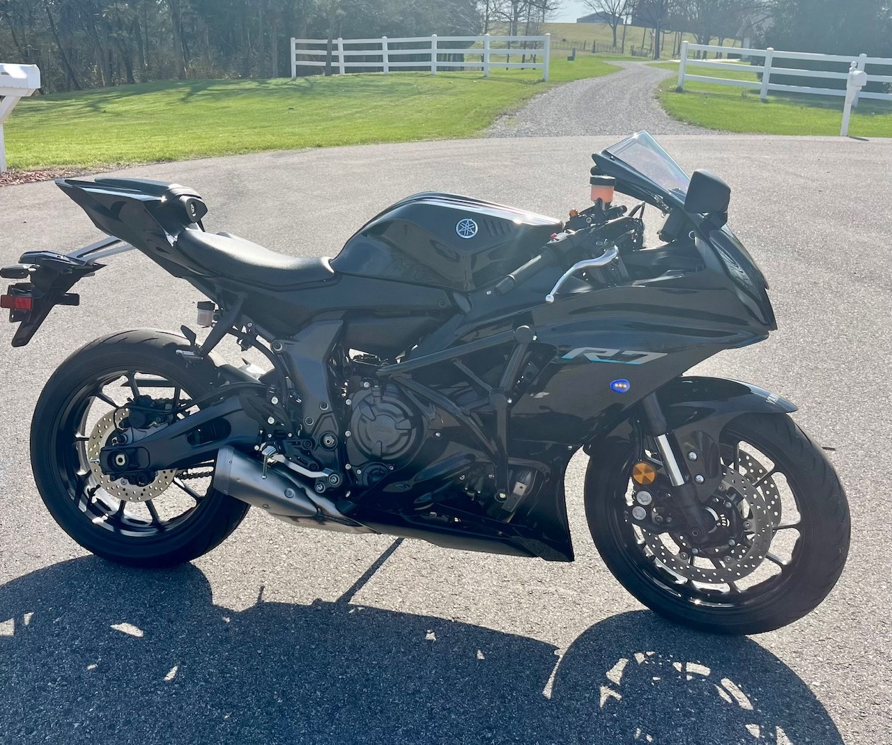 2023 Yamaha YZF R7 R7 in Jefferson City, MO