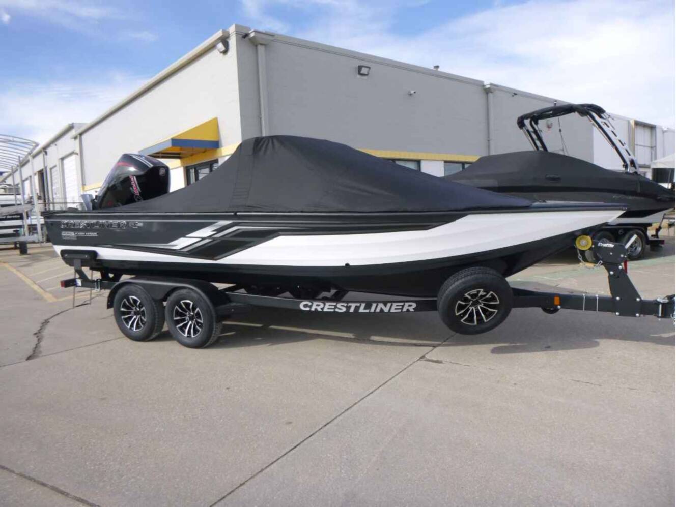 A photo of this 2026 Crestliner 2050 Fish Hawk WT