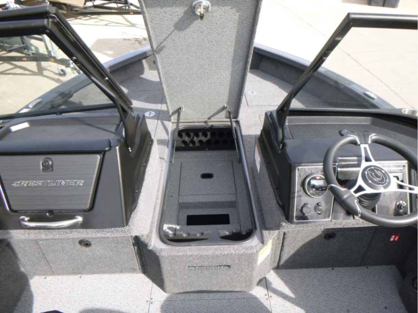 A photo of this 2026 Crestliner 2050 Fish Hawk WT