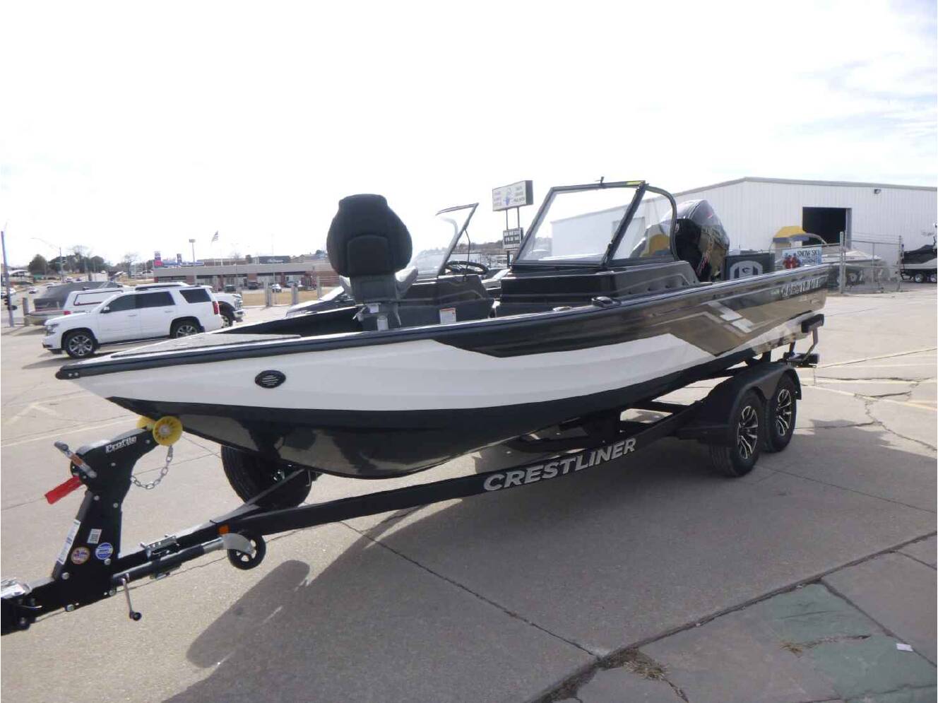 A photo of this 2026 Crestliner 2050 Fish Hawk WT
