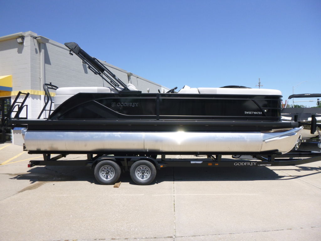 2026 Godfrey Pontoons Sweetwater 2286SB 27" IMPACT Center Tube Package 2486 SFL in omaha NE