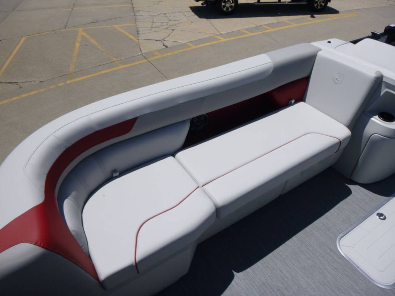 A photo of this 2026 Godfrey Pontoons Sweetwater 2286SB 27" IMPACT Center Tube Package