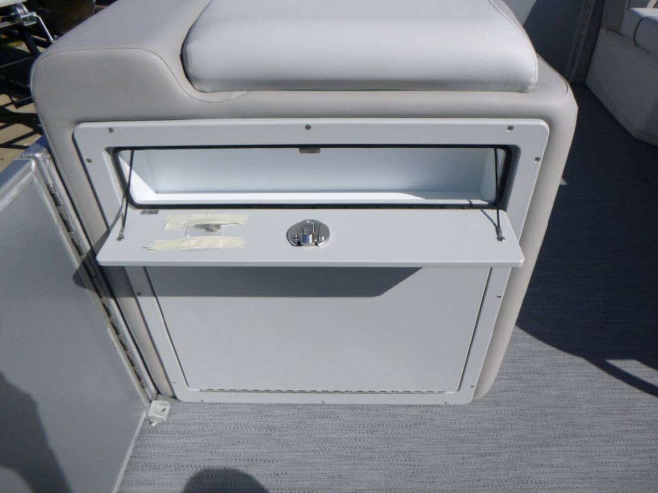 A photo of this 2026 Godfrey Pontoons Sweetwater 2286 QS Sport Tube 27 in. Package