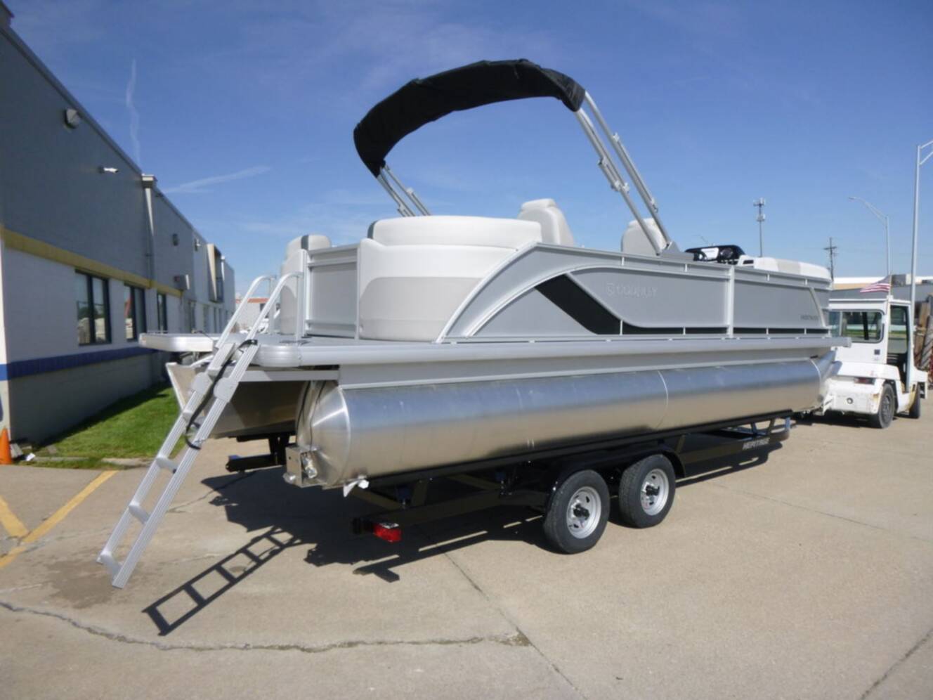 A photo of this 2026 Godfrey Pontoons Sweetwater 2286 QS Sport Tube 27 in. Package
