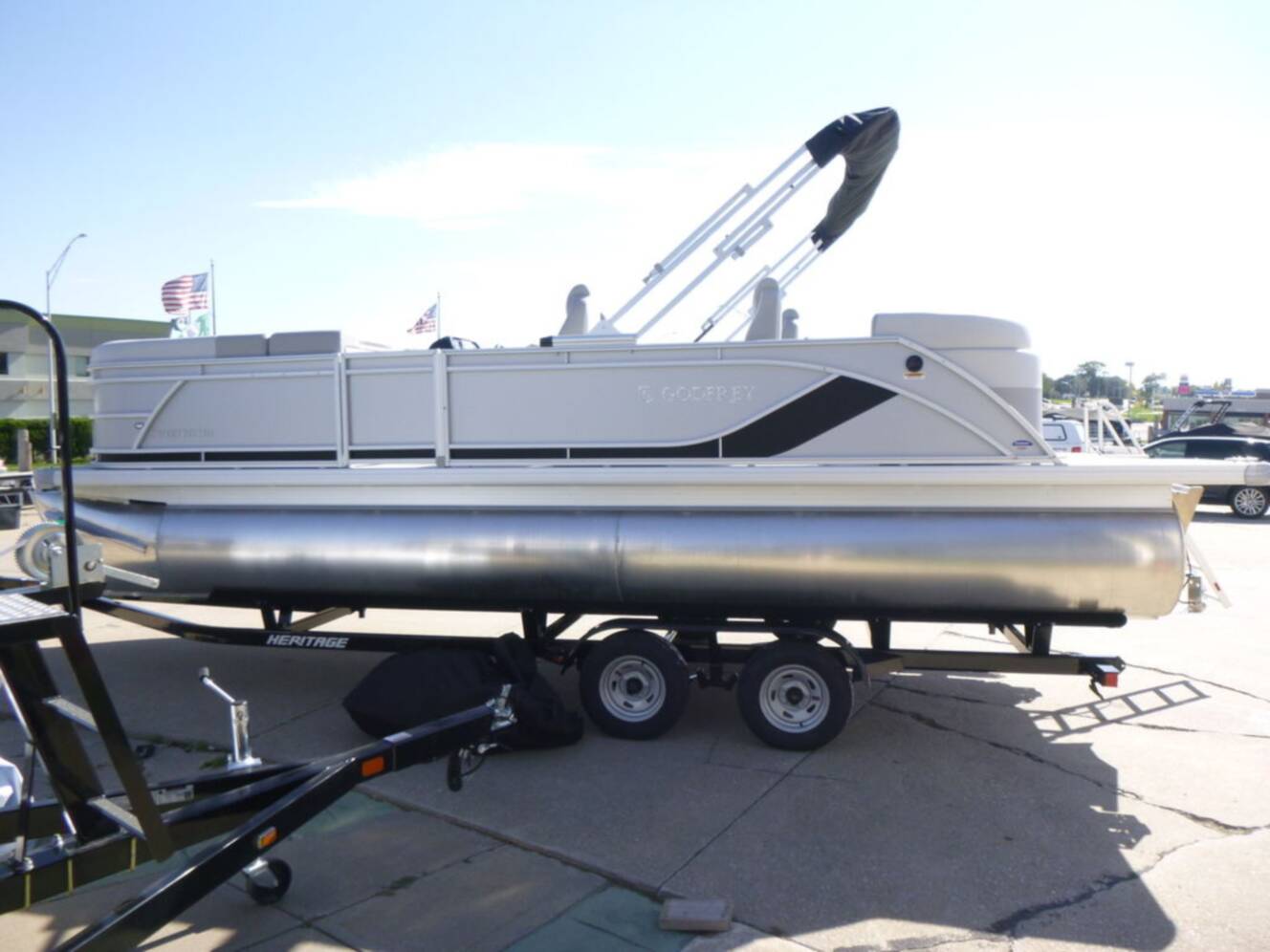 A photo of this 2026 Godfrey Pontoons Sweetwater 2286 QS Sport Tube 27 in. Package