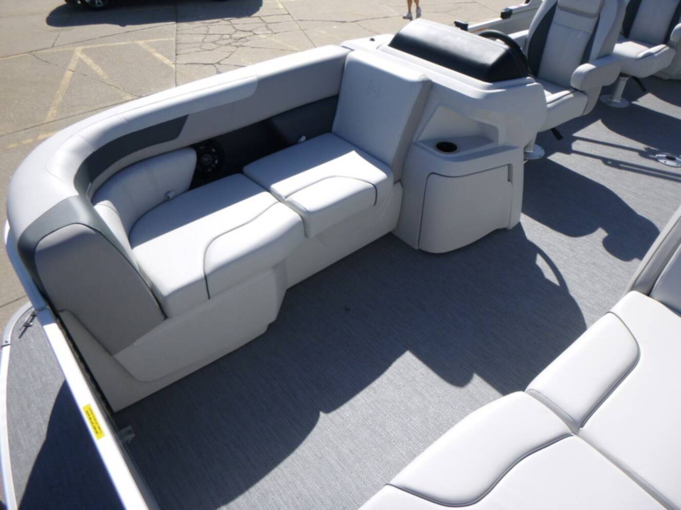 A photo of this 2026 Godfrey Pontoons Sweetwater 2286 QS Sport Tube 27 in. Package