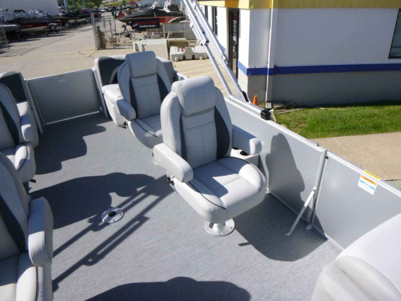 A photo of this 2026 Godfrey Pontoons Sweetwater 2286 QS Sport Tube 27 in. Package