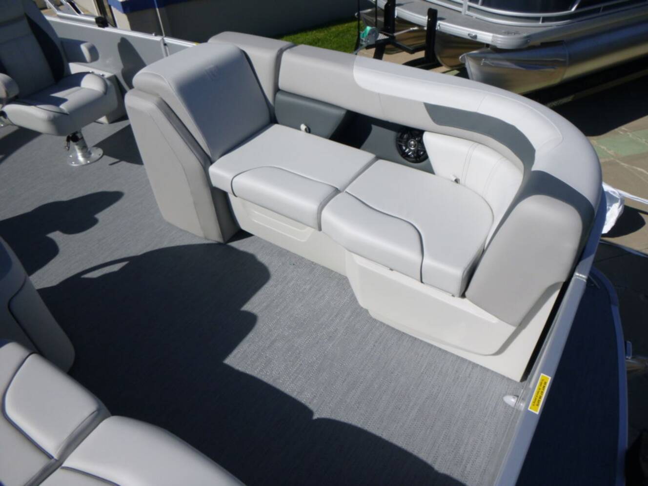 A photo of this 2026 Godfrey Pontoons Sweetwater 2286 QS Sport Tube 27 in. Package