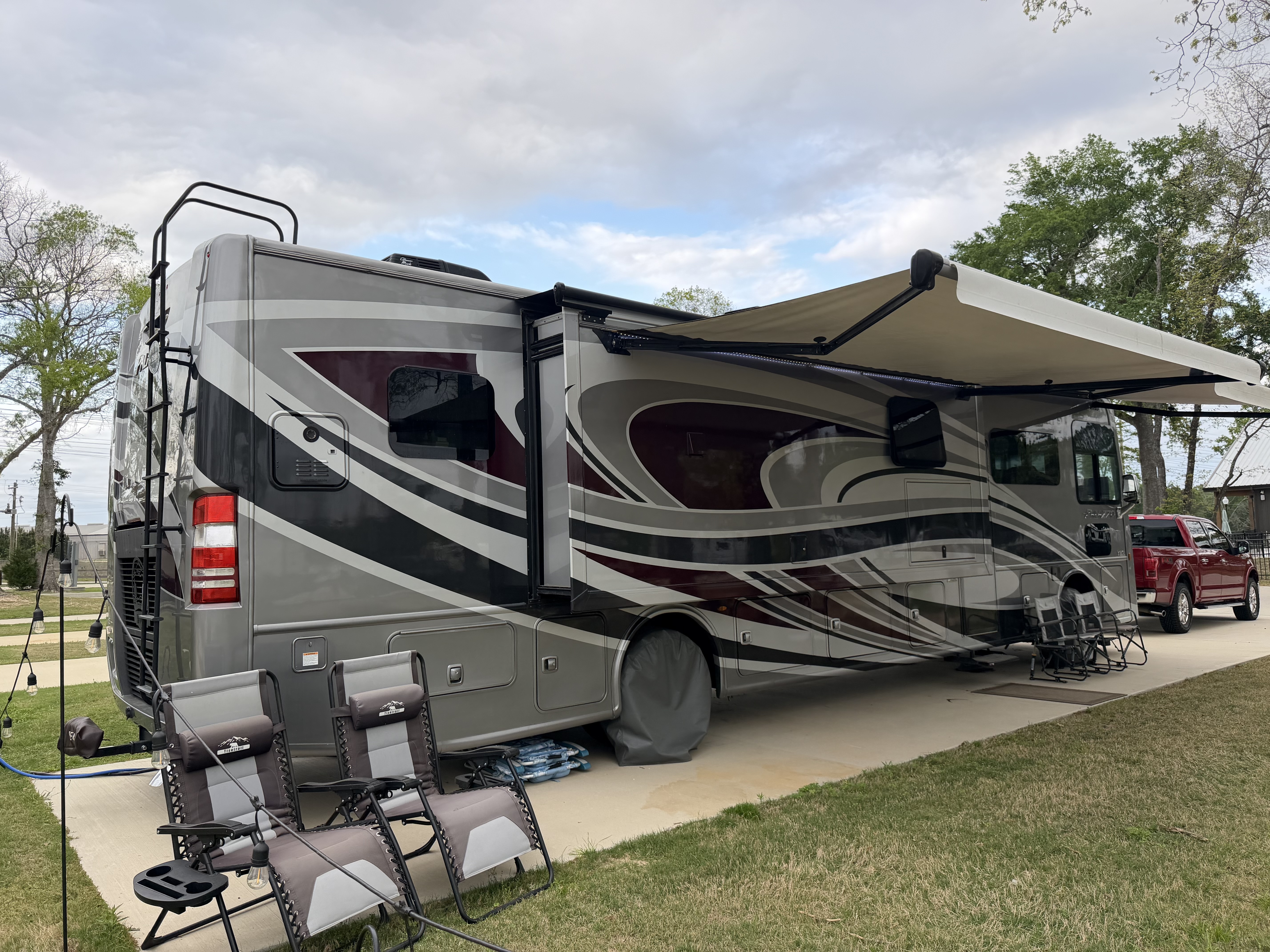2022 Thor Motor Coach PALAZZO 37.4 in livingston TX