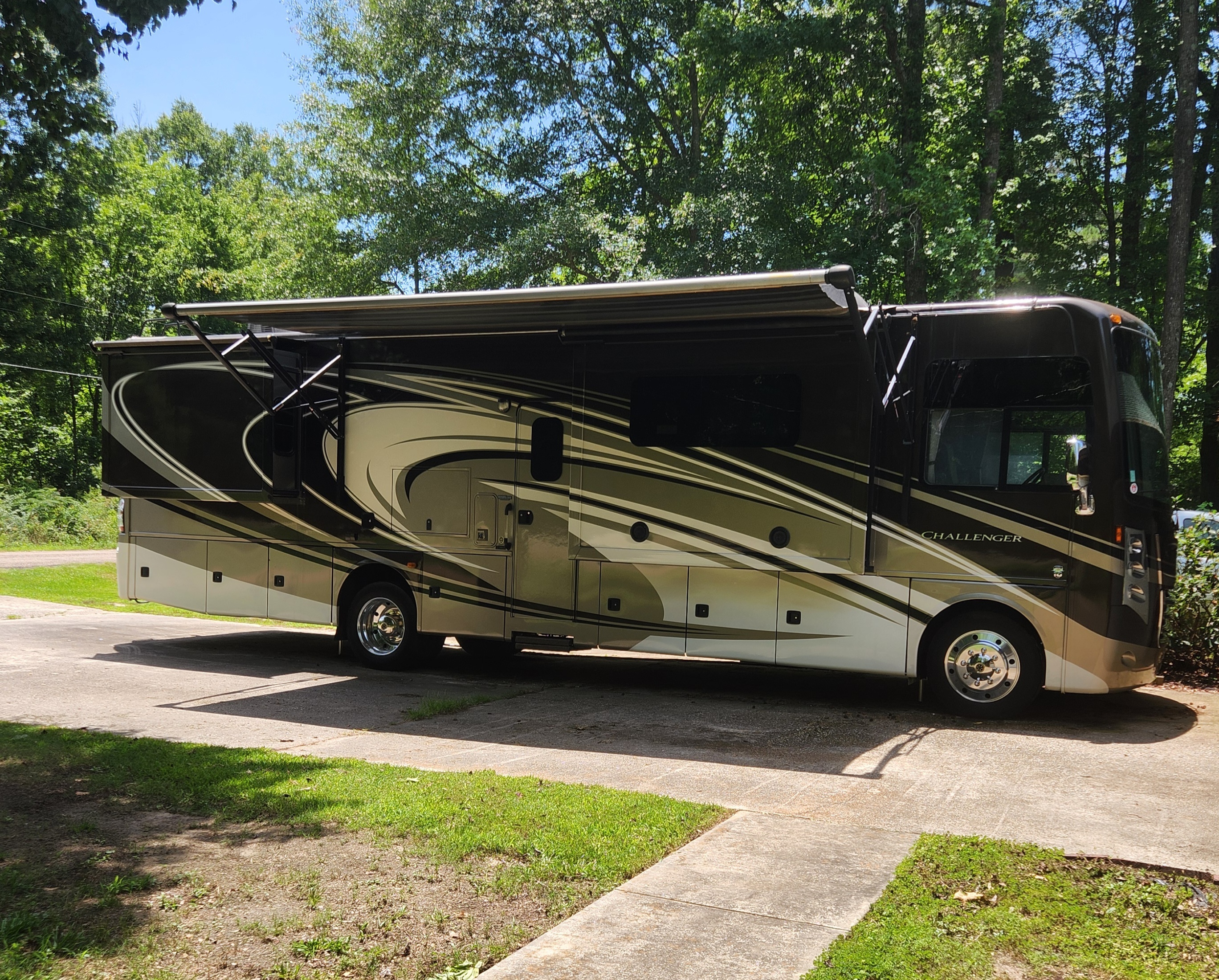 2015 Thor Motor Coach CHALLENGER 35HT RV
