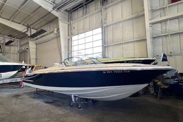 2021 Chris-Craft Launch 27 in southampton NY