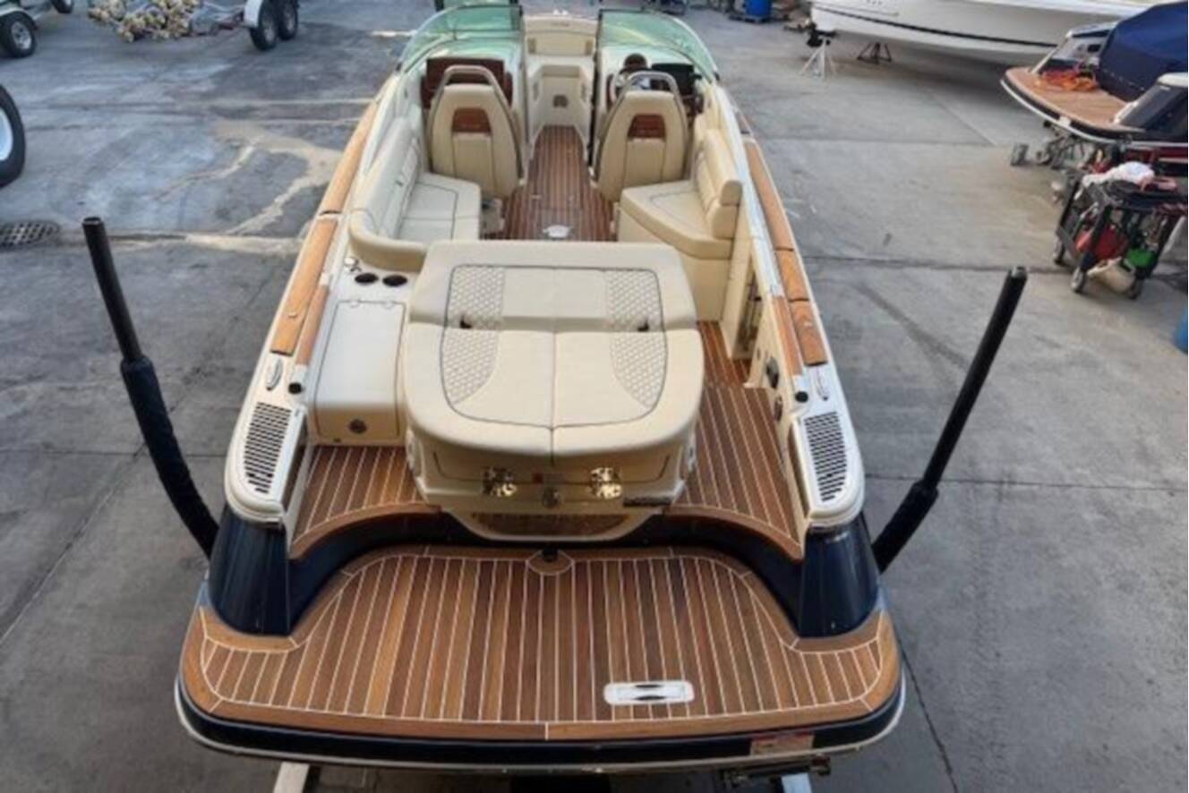 A photo of this 2022 Chris-Craft Launch 25 GT